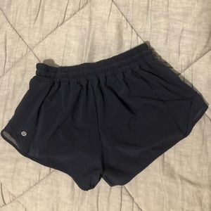 LuLu Lemon Hotty Hot Short size 6 in Navy
